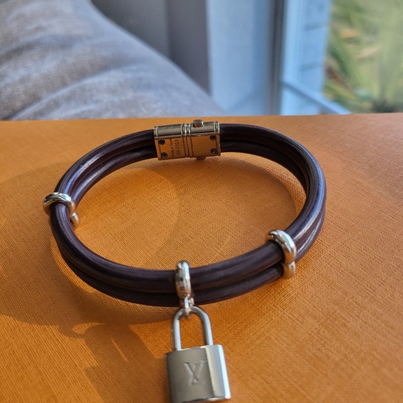 Louis Vuitton bracelet Keep it twice purple leather silver hardware - Picture 12 of 12